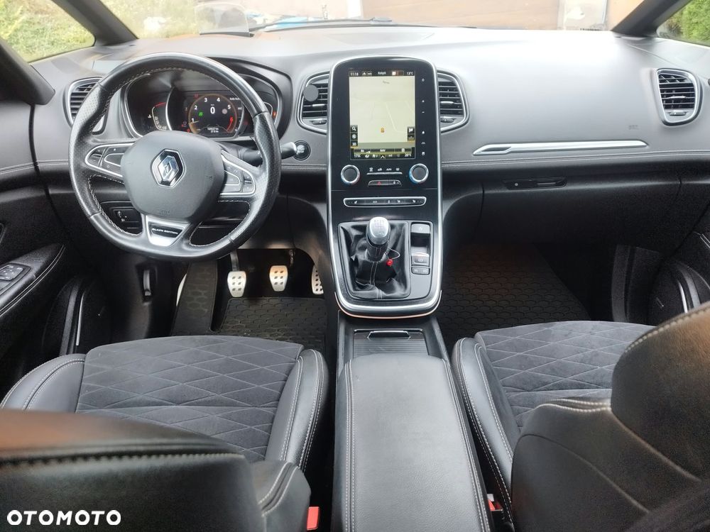 Renault Scenic TCe 160 GPF BLACK EDITION - 22