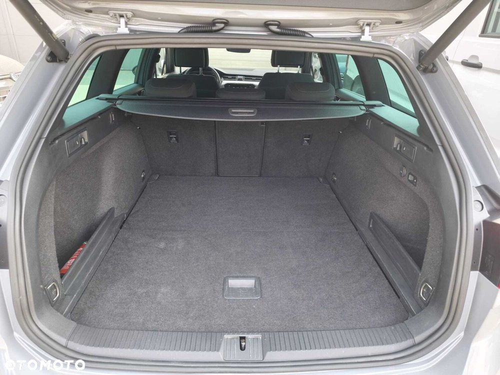 Volkswagen Passat 2.0 TDI EVO Business DSG - 10