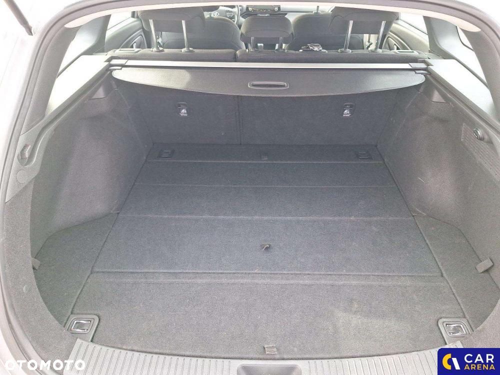 Hyundai i30 1.5 DPI Classic + - 5