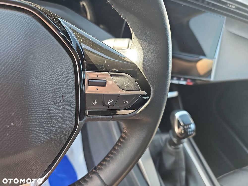 Peugeot 308 1.2 PureTech Allure S&S - 18