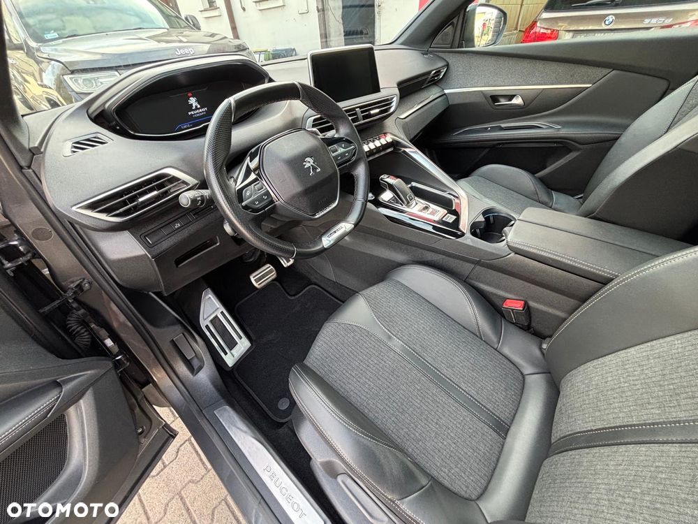 Peugeot 5008 - 17
