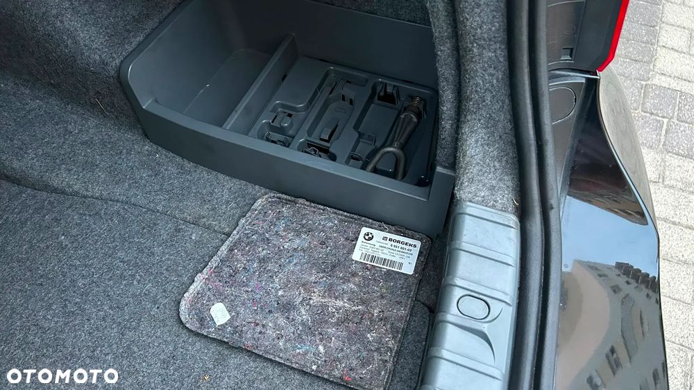 BMW Seria 3 320d Efficient Dynamics - 12