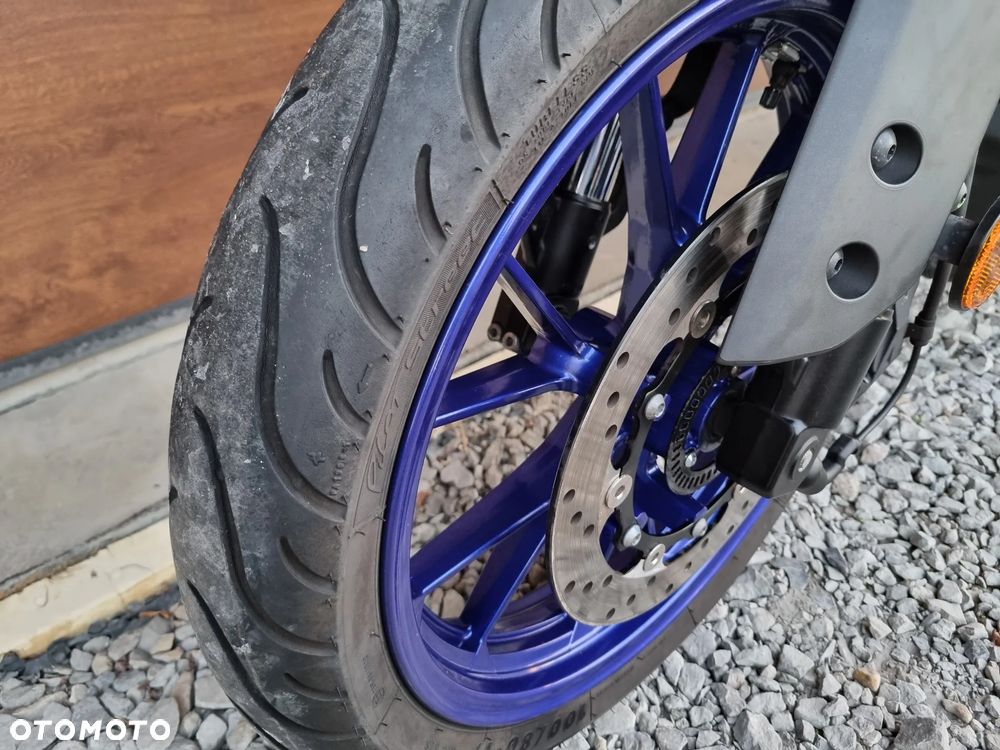 Yamaha MT - 27