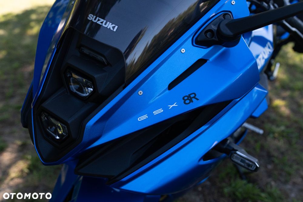 Suzuki GSX - 8
