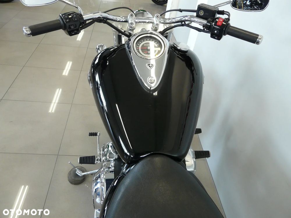 Triumph Thunderbird - 16