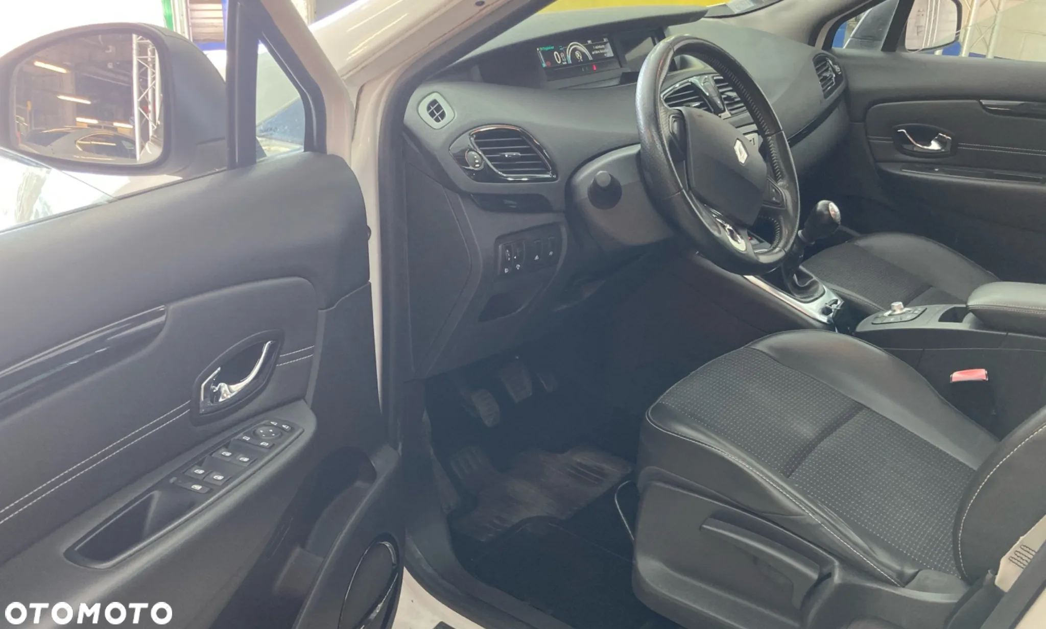 Renault Grand Scenic ENERGY dCi 110 S&S Bose Edition - 4