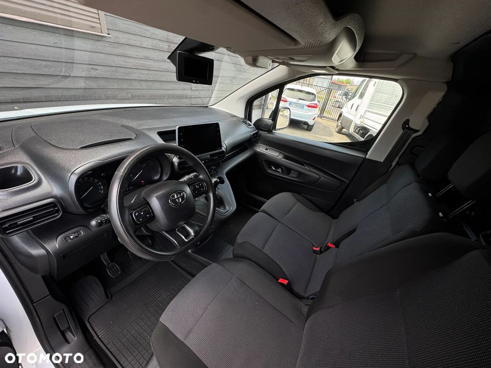 Toyota Proace City - 16