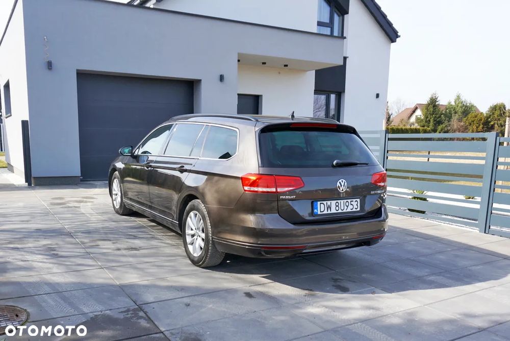 Volkswagen Passat 2.0 TDI (BlueMotion Technology) DSG Comfortline - 6