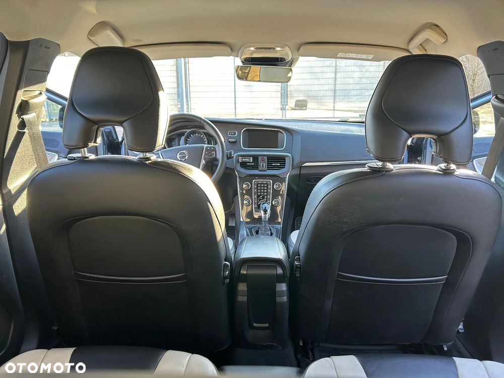 Volvo V40 T3 Drive-E Summum - 17