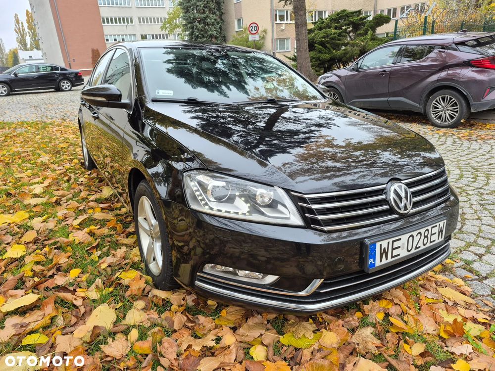 Volkswagen Passat 2012 photo 2