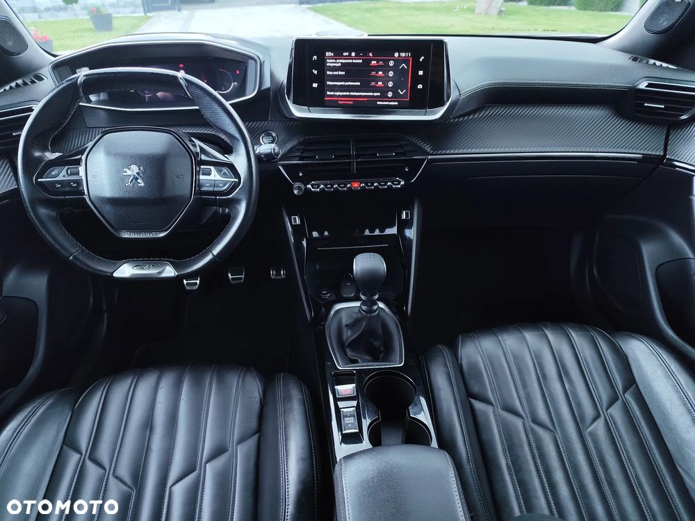 Peugeot 2008 1.2 PureTech GT Line S&S - 12
