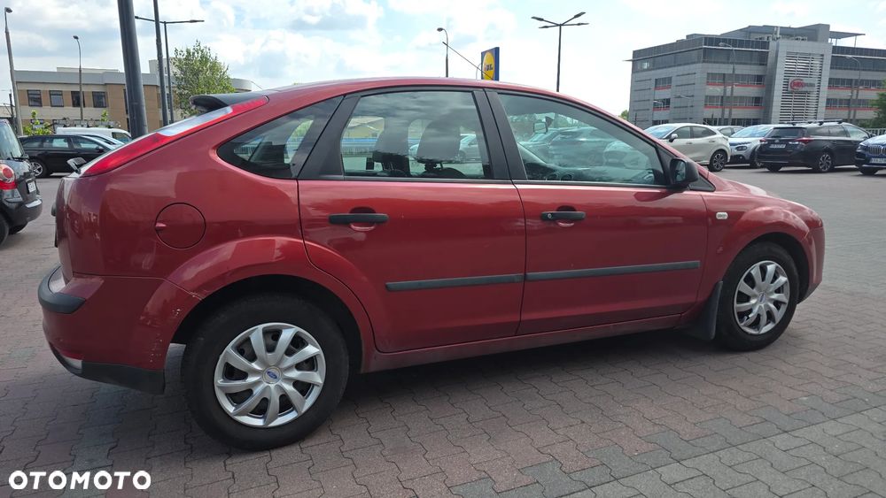 Ford Focus 1.6 Ambiente - 5
