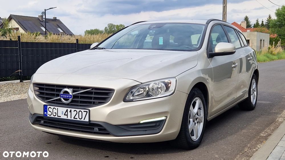 Volvo V60 D4 Drive-E Momentum - 9