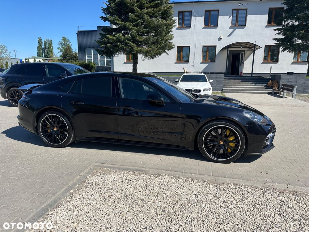 Porsche Panamera Turbo - 21