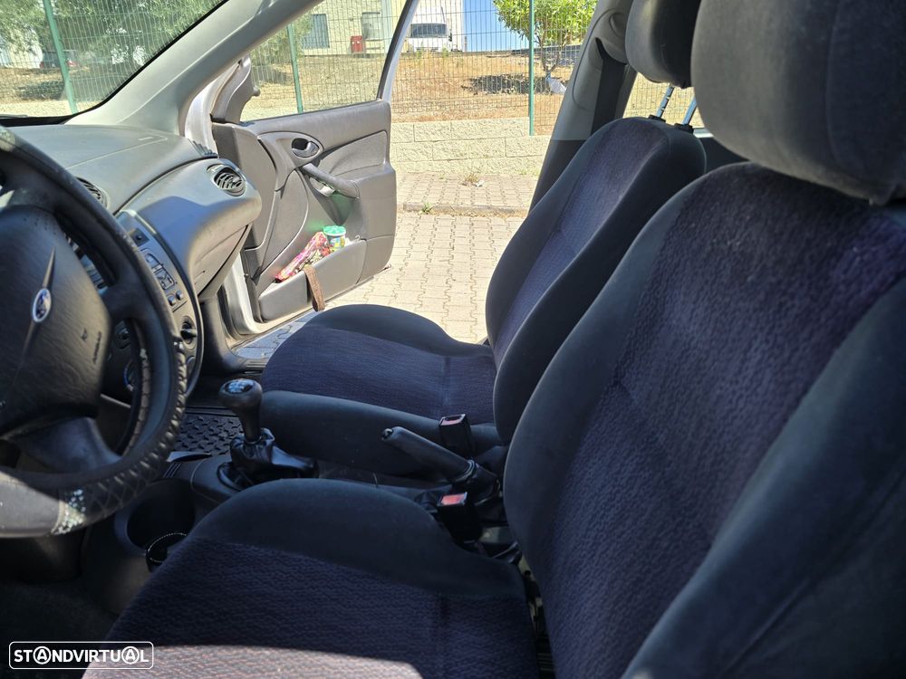 Ford Focus 1.4 Ambiente - 5