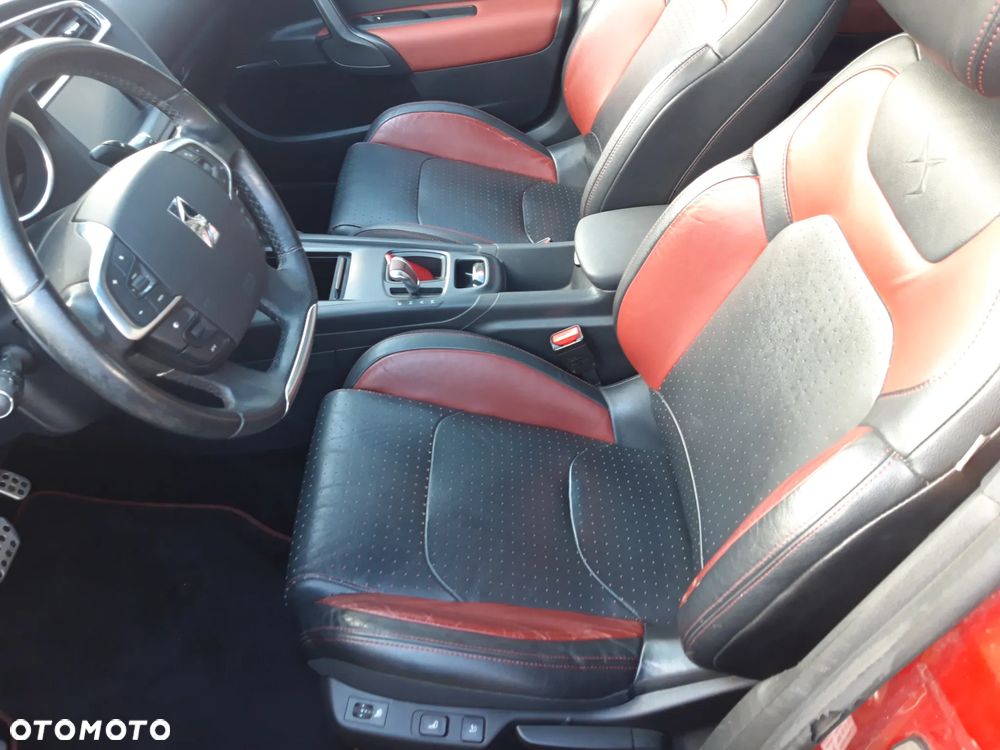 Citroën DS4 e-HDi 115 ETG6 Urban Show - 21