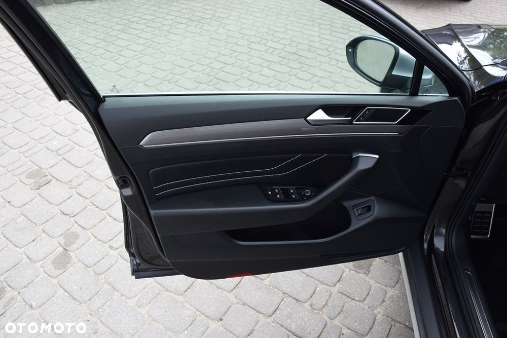 Volkswagen Passat Alltrack 2.0 TDI SCR DSG 4Motion - 30