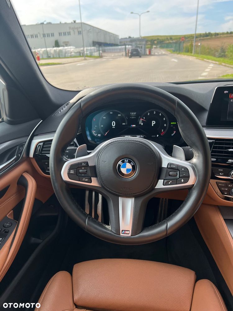 BMW Seria 5 530i xDrive - 27