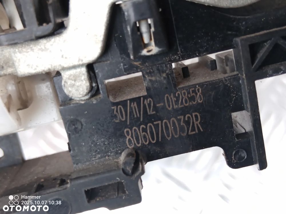 SCENIC III klamka drzwi kaseta lewa przód OV369 - 3