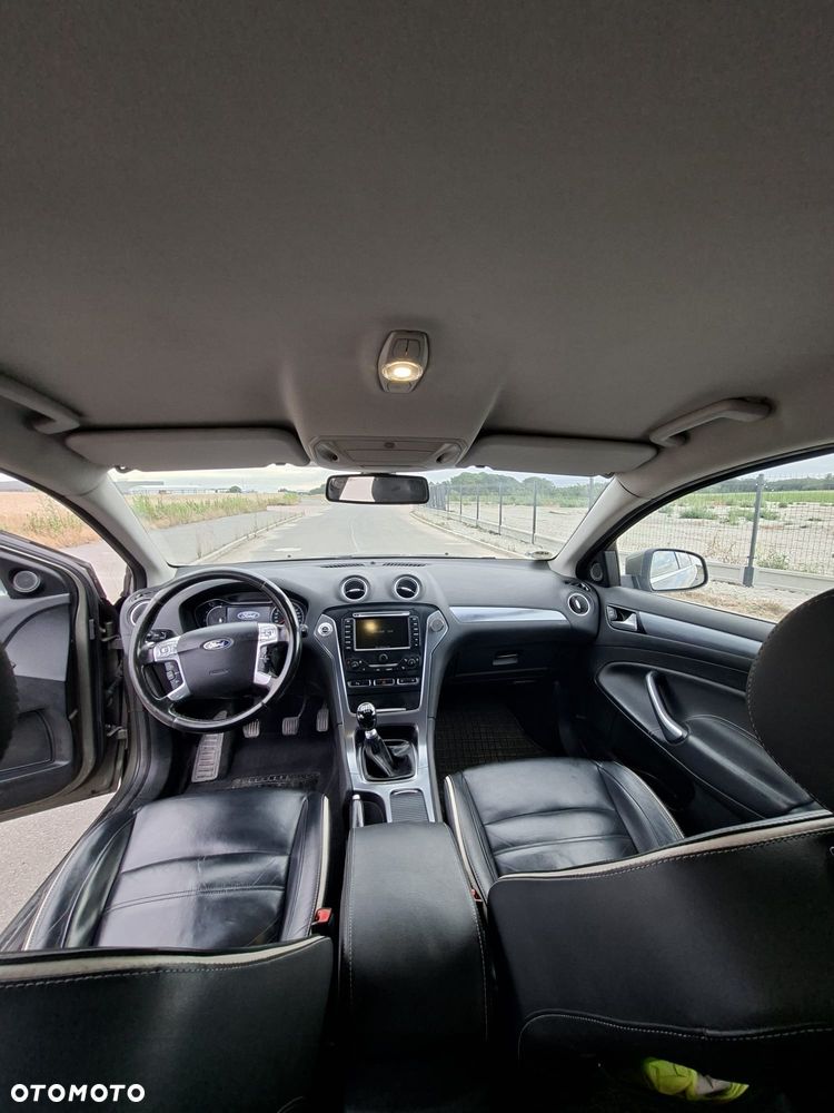 Ford Mondeo 2.0 TDCi Titanium - 12