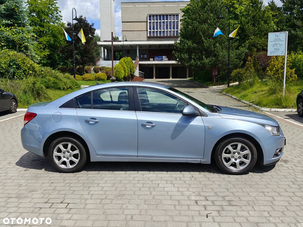 Chevrolet Cruze 2.0 LS - 9