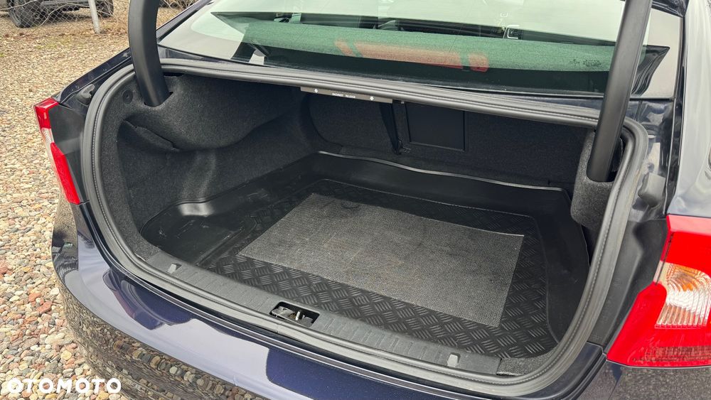 Volvo S60 D3 Geartronic Momentum - 28