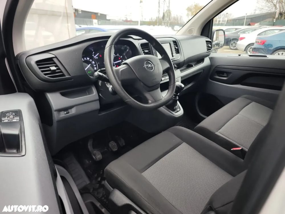 Opel Vivaro - 9