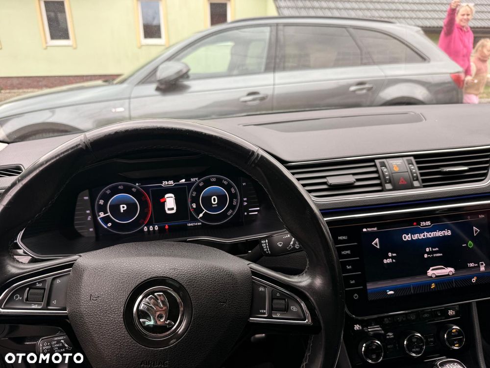 Skoda Superb 2.0 TDI SCR 4x4 L&K DSG - 4