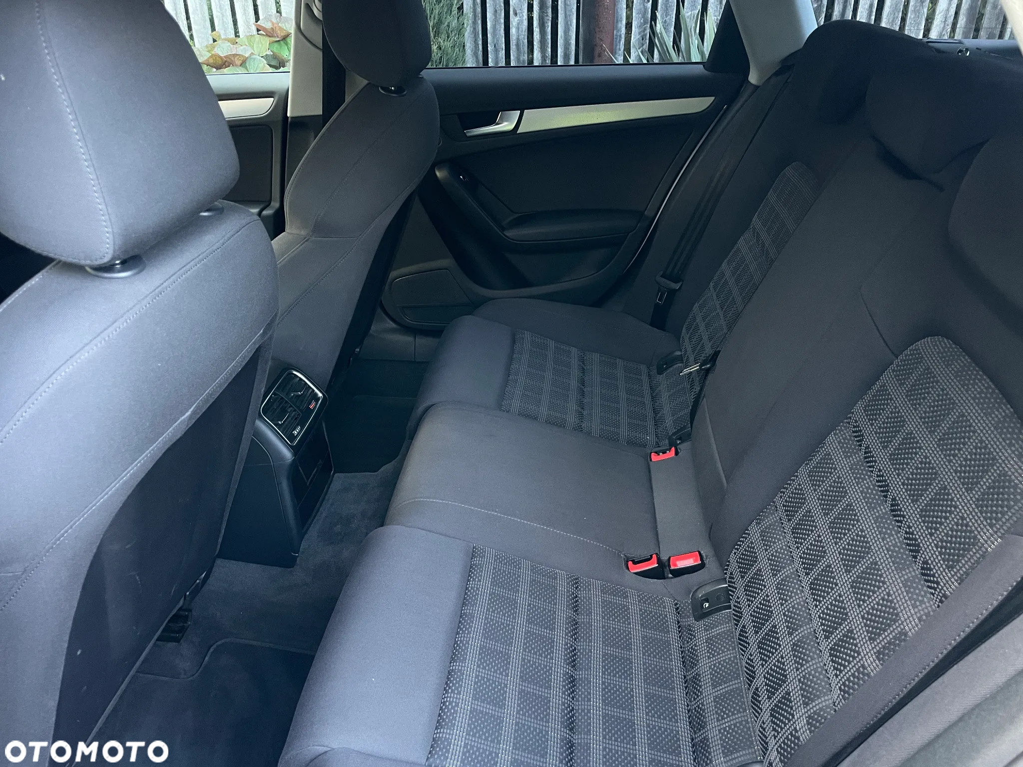 Audi A4 Avant 2.0 TDI DPF quattro S tronic S line Sportpaket - 11