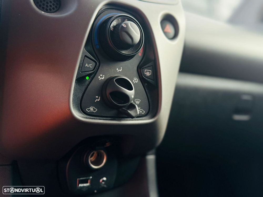 Peugeot 108 1.0 VTi Active - 24