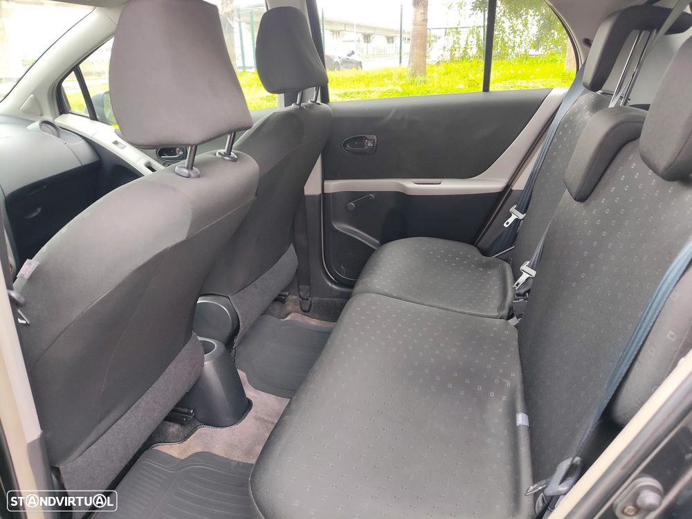 Toyota Yaris 1.0 VVT-i AC - 12