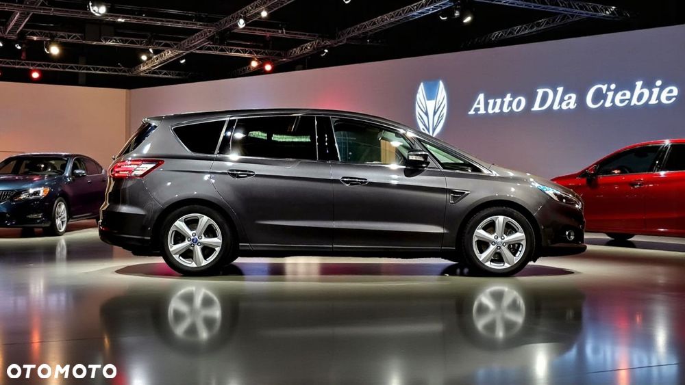 Ford S-Max - 8
