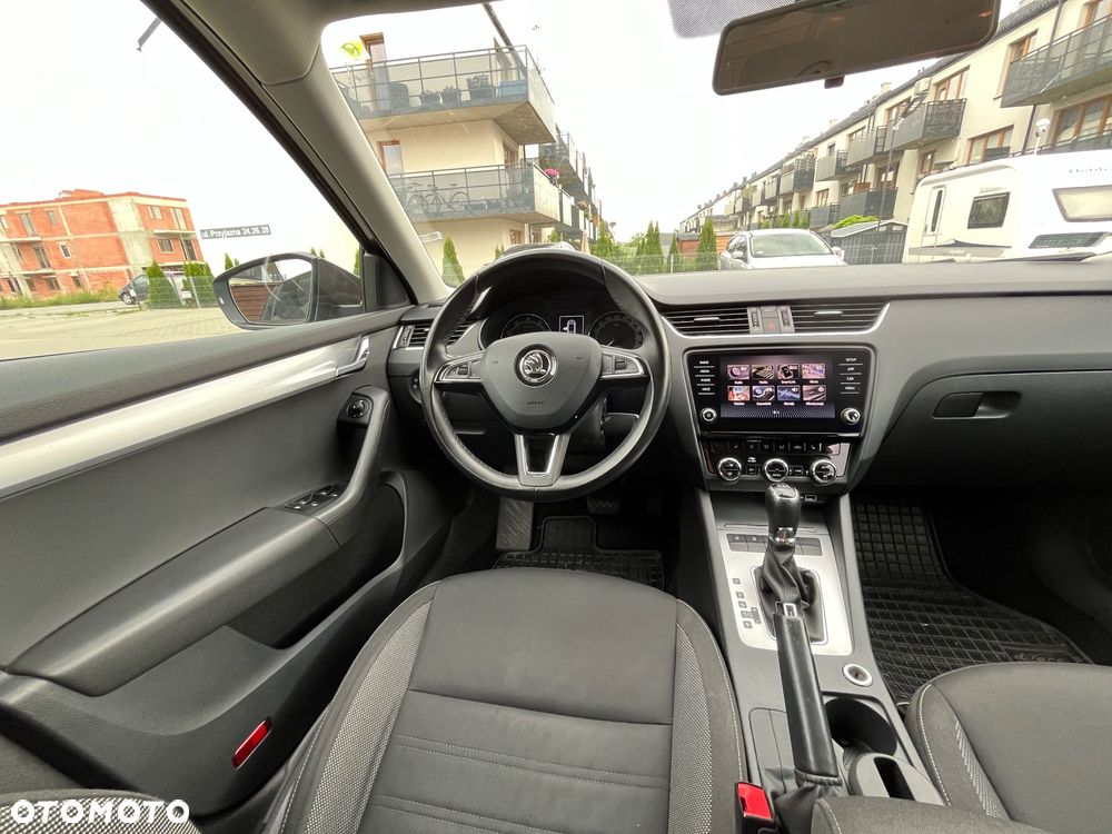 Skoda Octavia 1.4 TSI Ambition DSG - 24