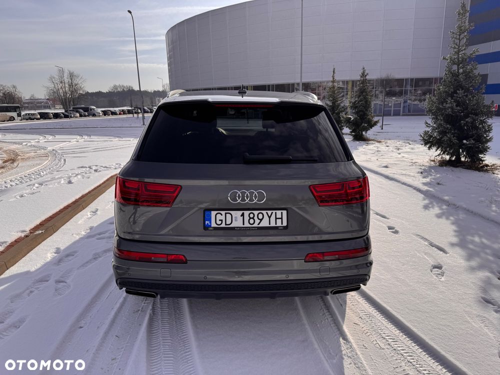 Audi Q7 - 7