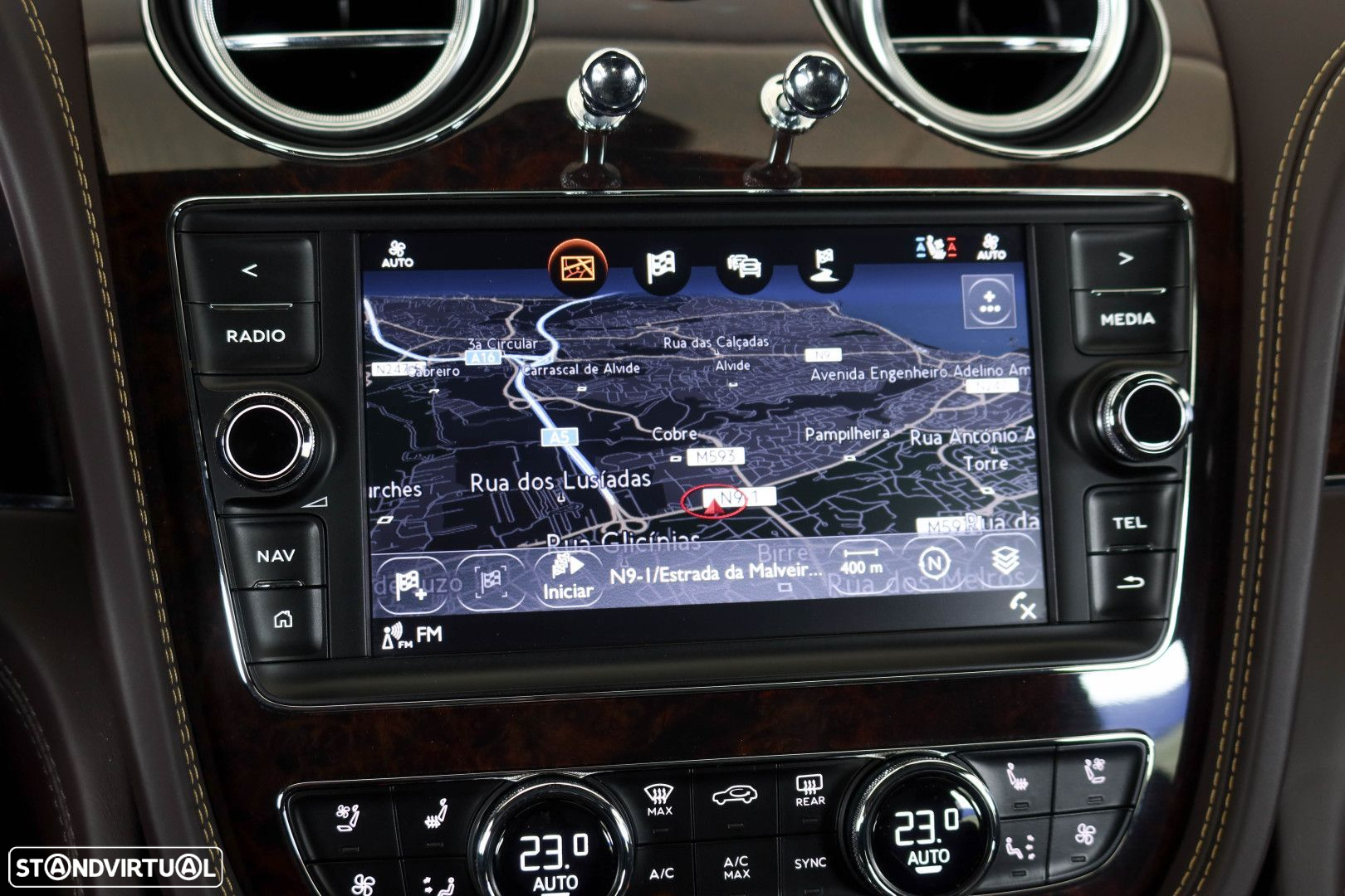 Bentley Bentayga V6 Hybrid - 15