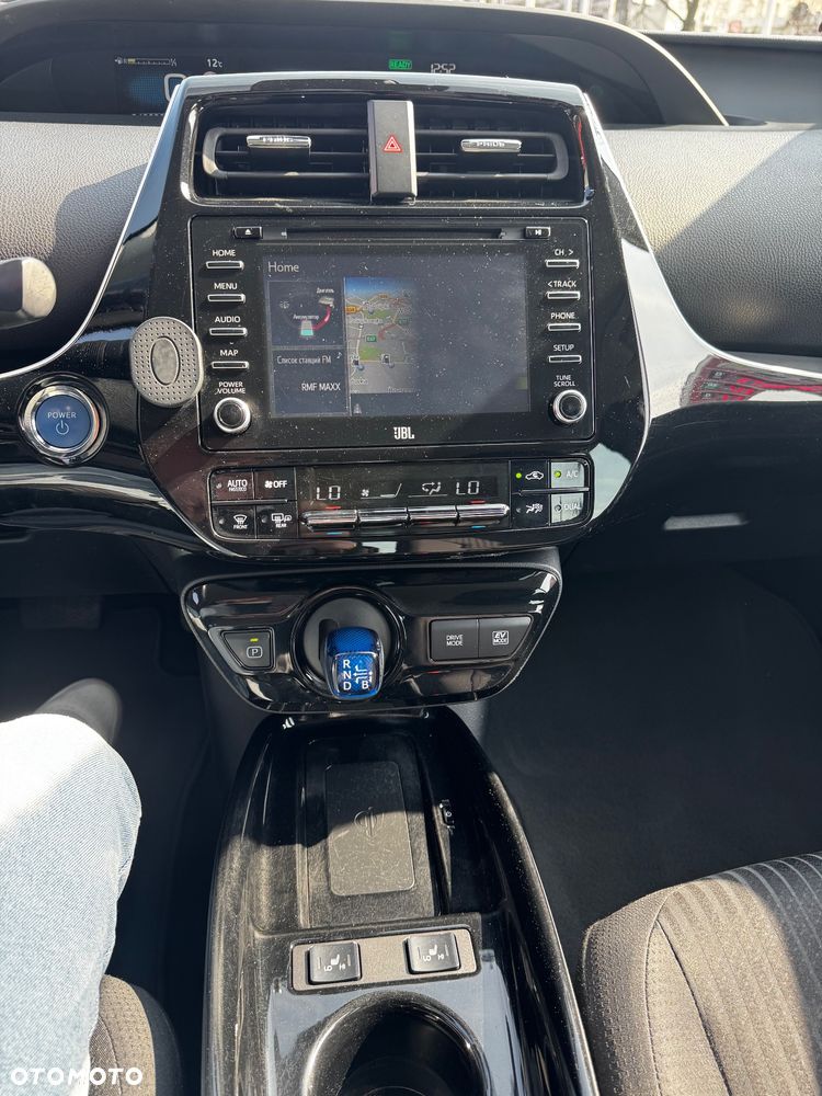 Toyota Prius 1.8 Hybrid Prestige - 17