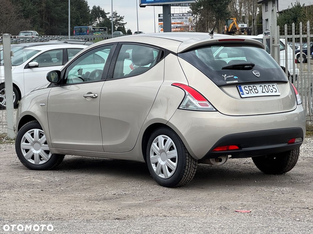 Lancia Ypsilon 1.2 8V Elefantino S&S - 8