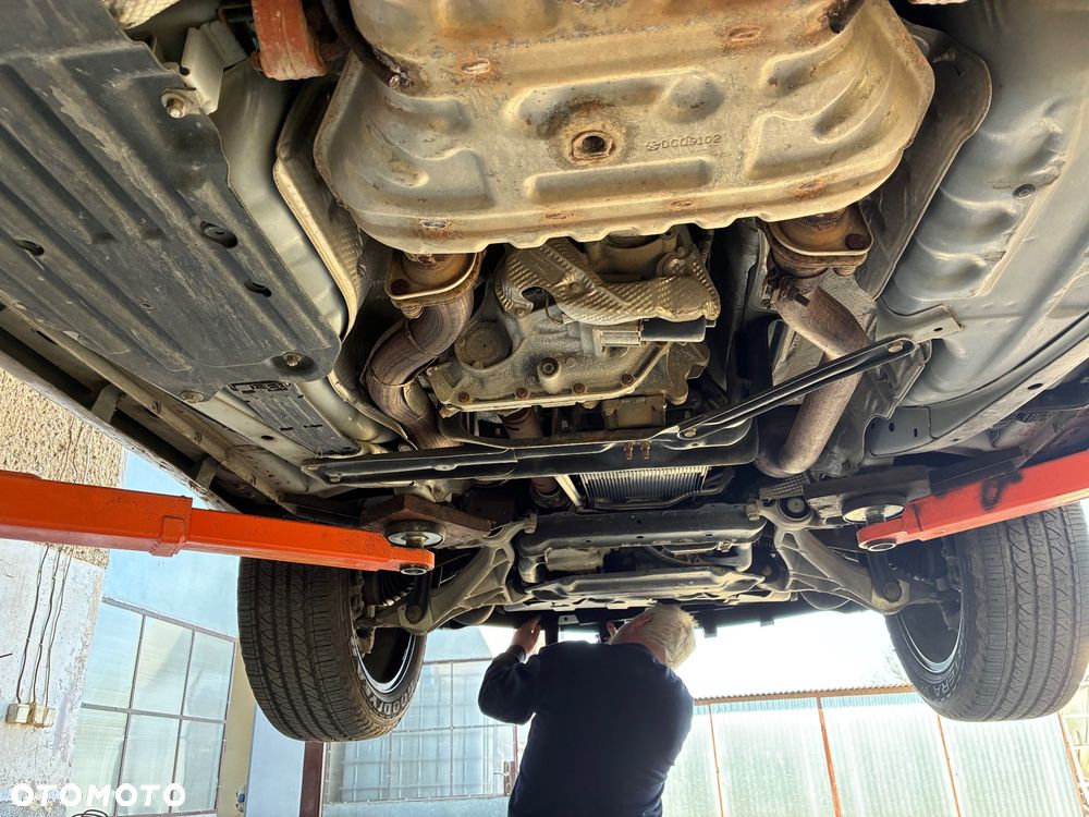 Jeep Grand Cherokee 5.7 V8 HEMI Overland Summit - 37