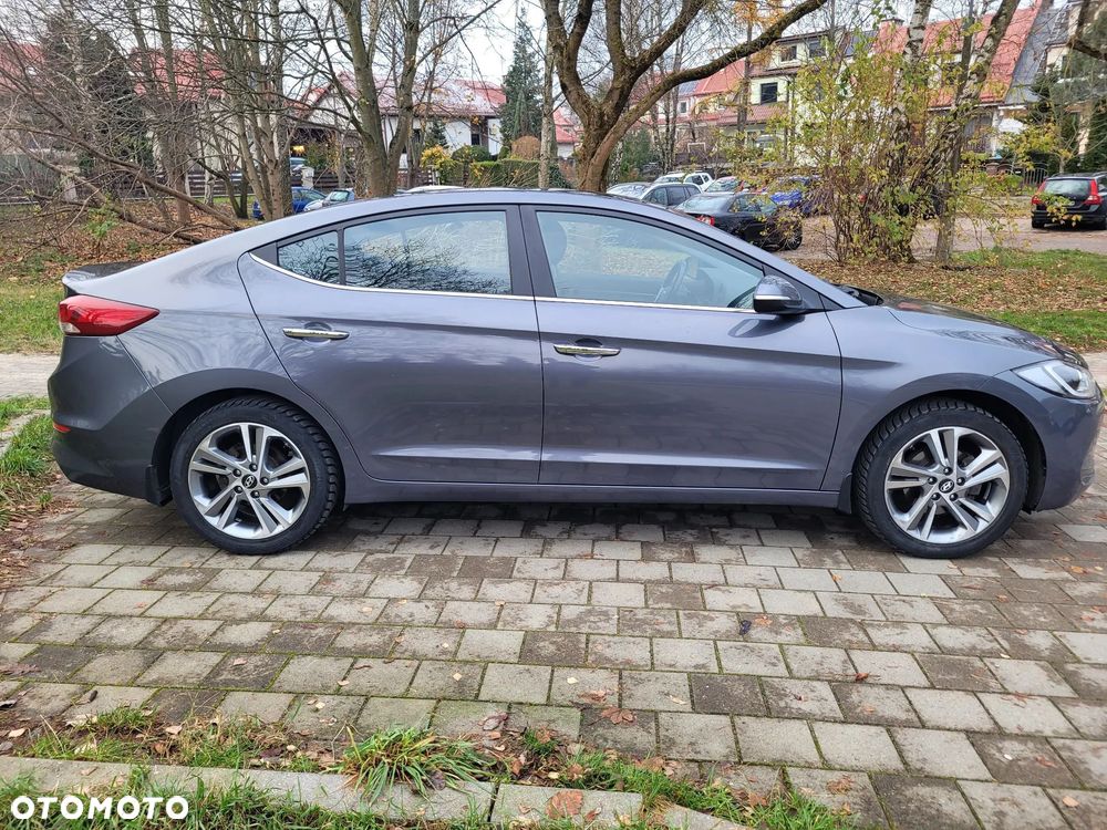 Hyundai Elantra 1.6 Style - 6
