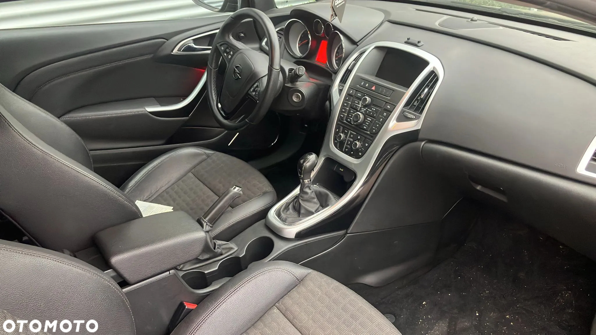 Opel Astra IV GTC 1.6 T SIDI Sport S&S EU6 - 9