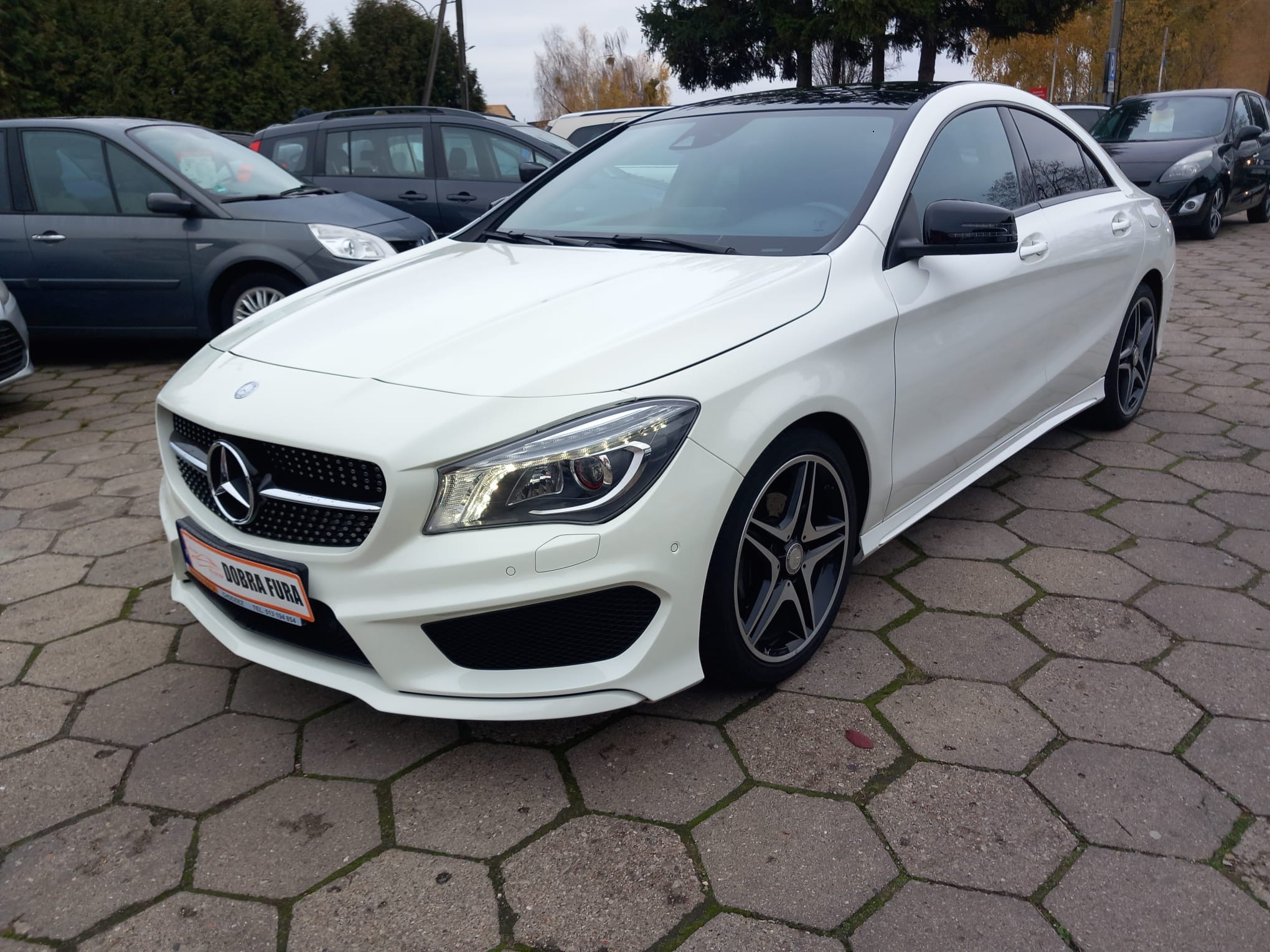 Mercedes-Benz CLA 180 AMG Line - 2