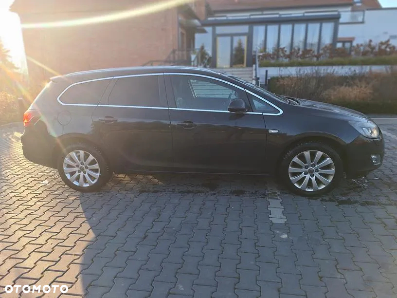 Opel Astra IV 2.0 CDTI Cosmo - 4