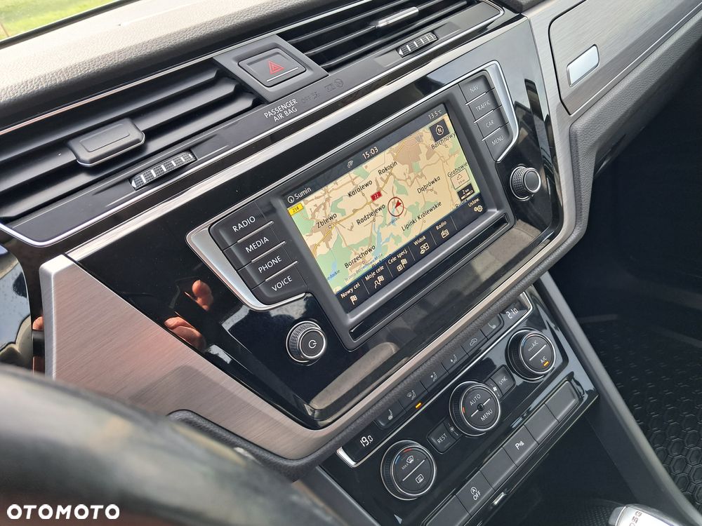 Volkswagen Touran 2.0 TDI SCR (BlueMotion Technology) DSG Comfortline - 12