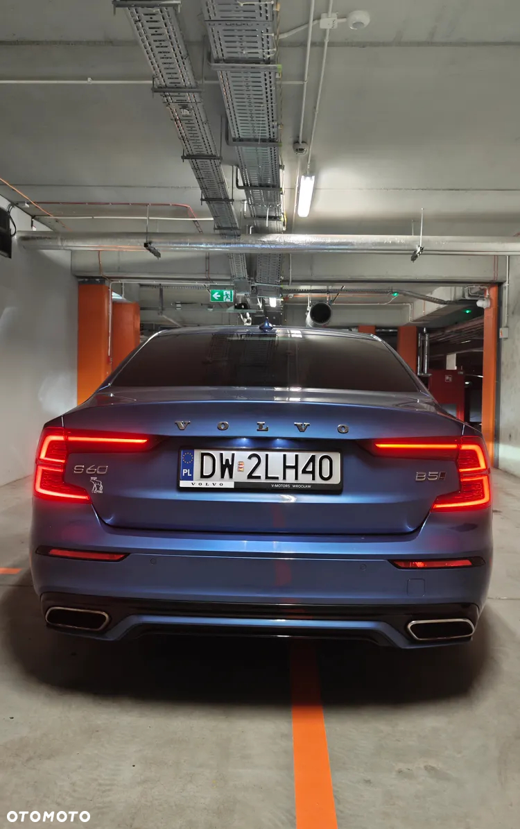 Volvo S60 B5 B AWD R-Design - 4