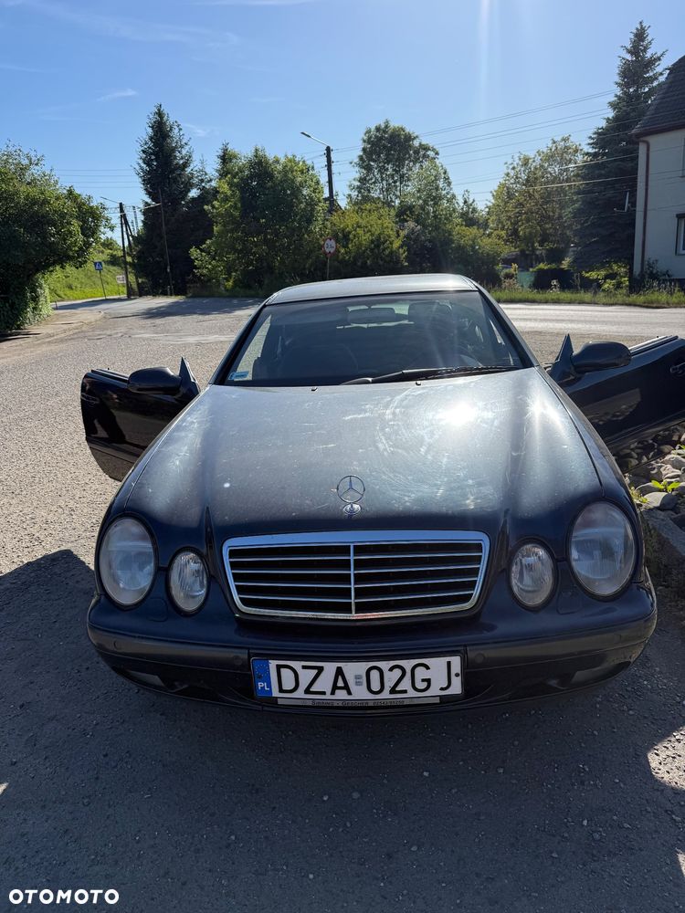 Mercedes-Benz CLK - 6
