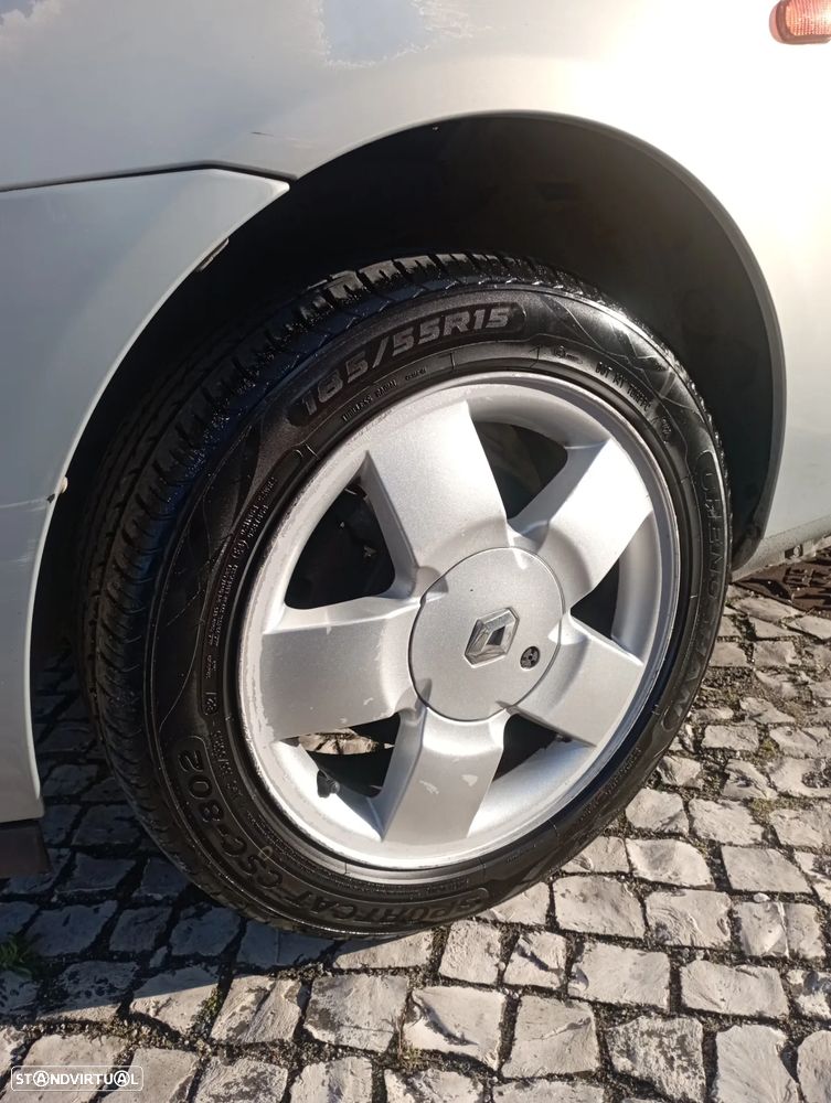 Renault Clio 1.2 16V Best Years - 9