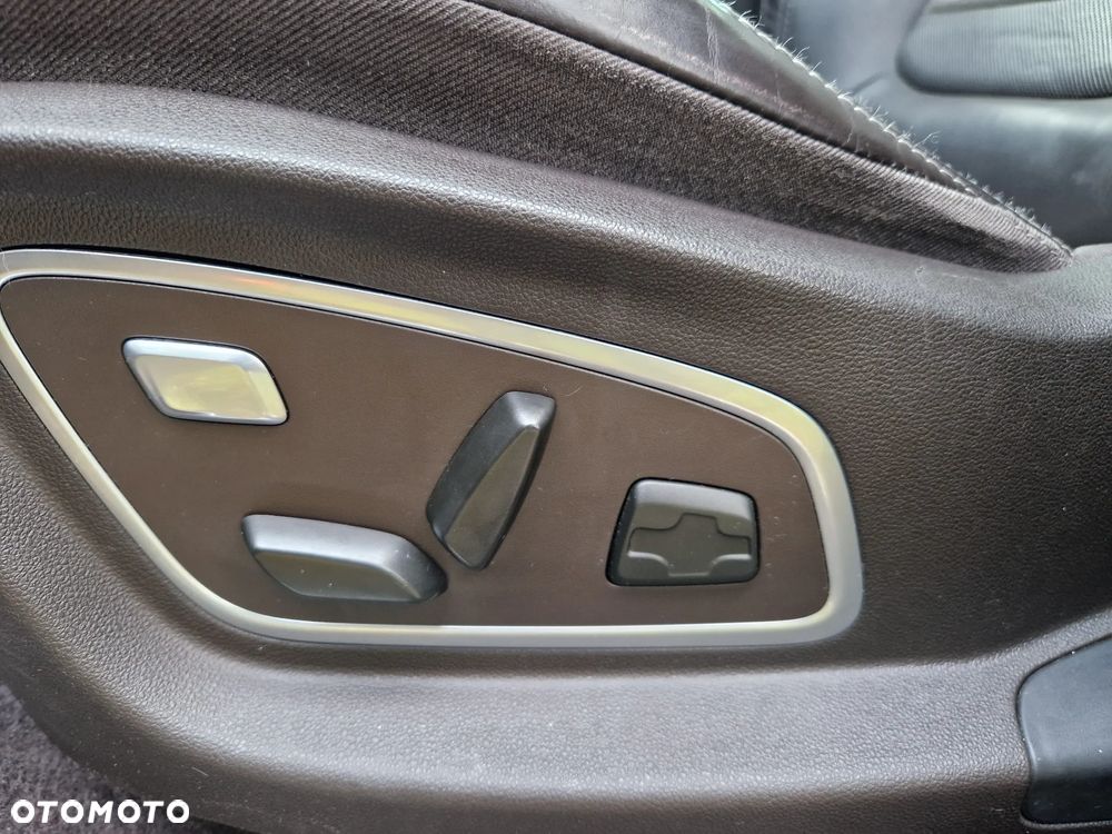 Renault Espace 1.6 dCi Energy Initiale Paris EDC 7os - 19