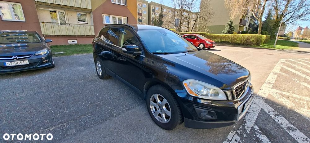 Volvo XC 60 D5 AWD Momentum - 2