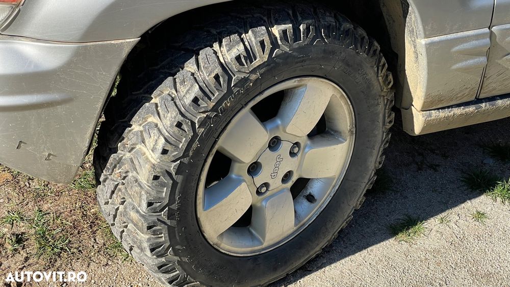 Jeep Grand Cherokee - 8