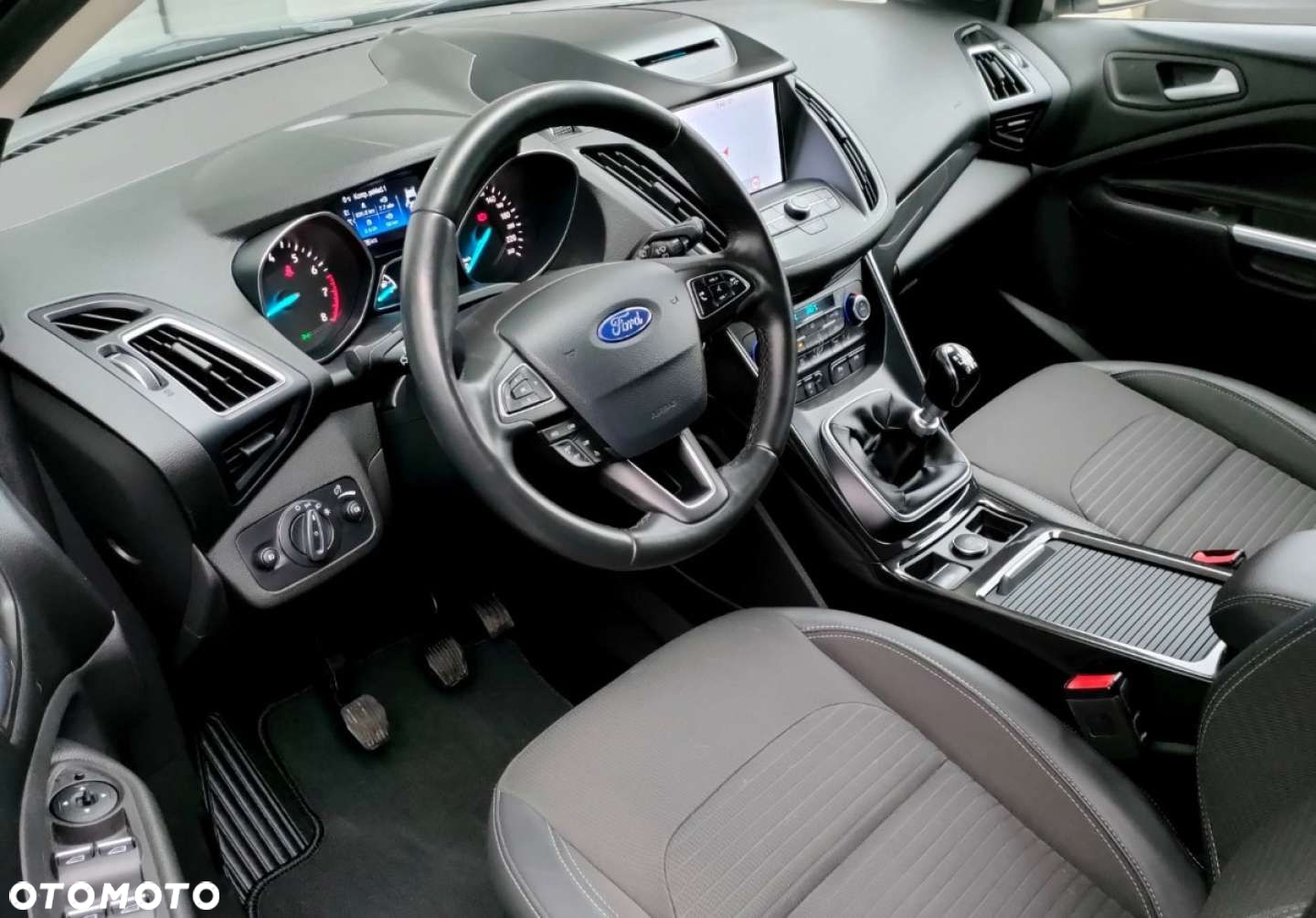 Ford Kuga - 6